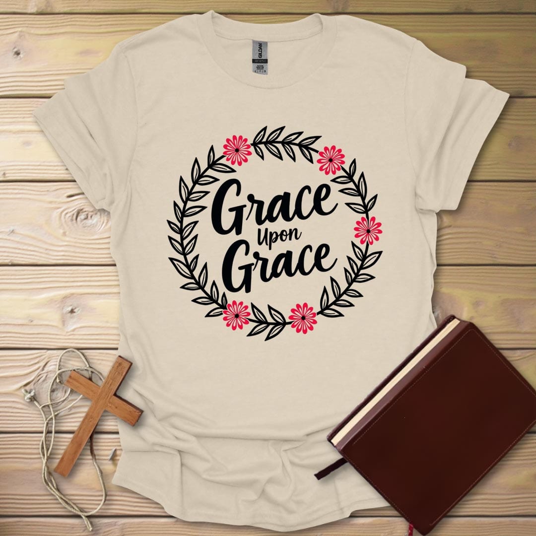 Modern Grace T-Shirt Natural / S